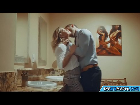 ❤️ Том биетэй шаргал үст таныг нийтийн бие засах газар уруу татах үед Гэрийн порно mn.bassaniluigi.ru ❌️